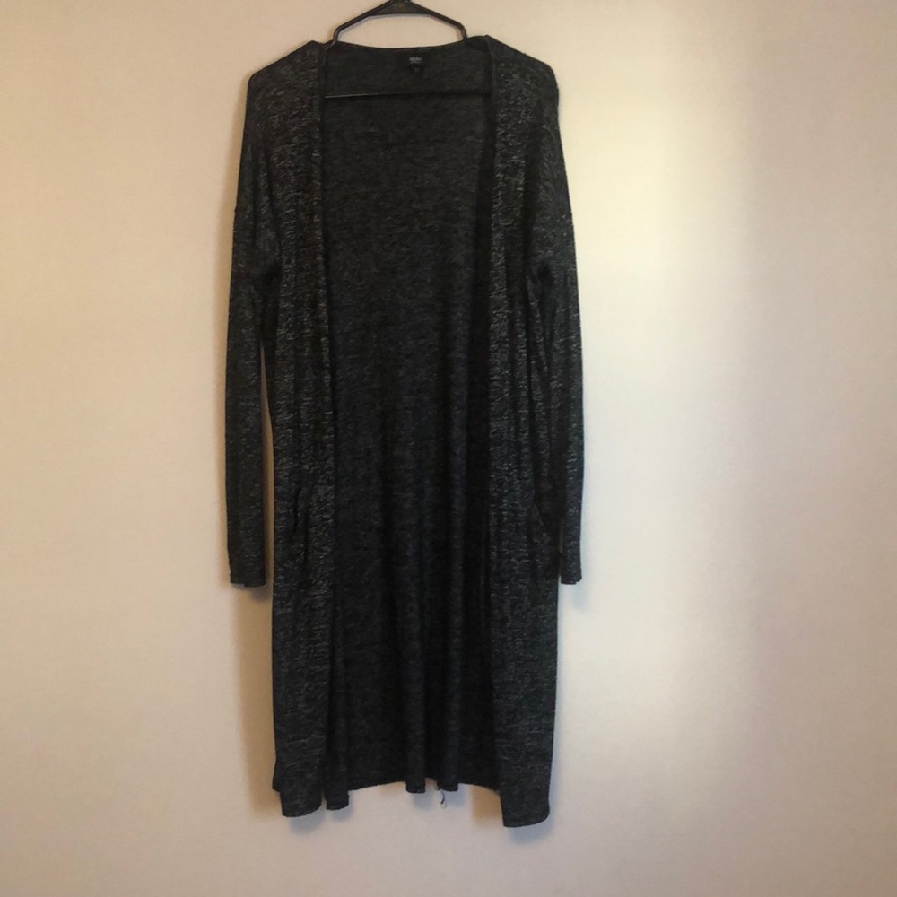 Great black and grey cardigan!